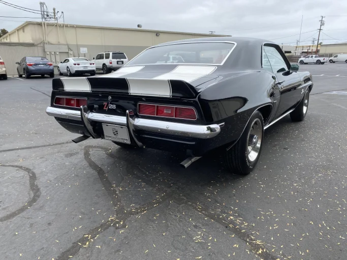 Vehicle image 315